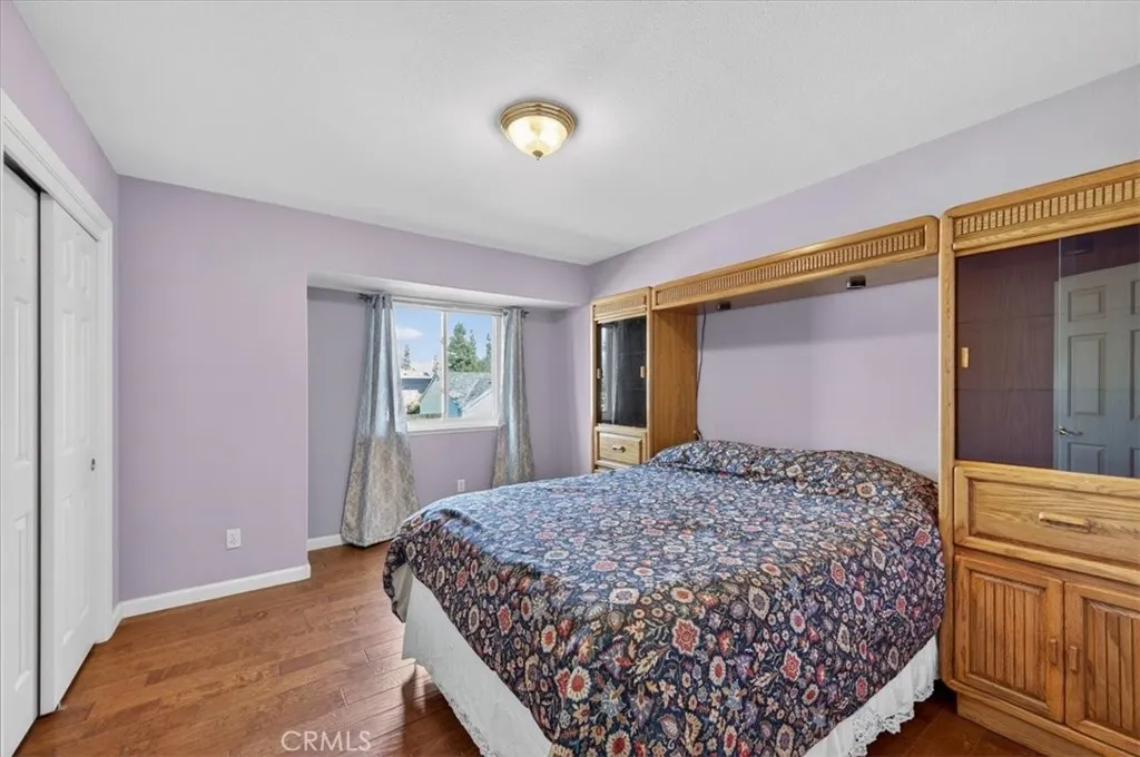 1881 E Frederick, Fresno, California 93720 home-pic-21