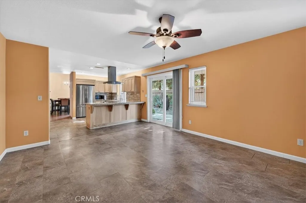 1881 E Frederick, Fresno, California 93720 home-pic-17