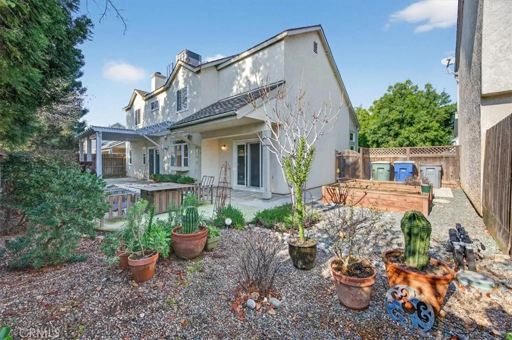 1881 E Frederick, Fresno, California 93720 home-pic-41