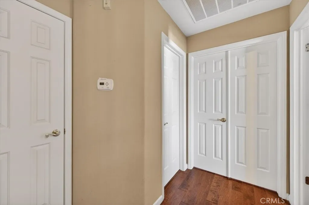 1881 E Frederick, Fresno, California 93720 home-pic-31