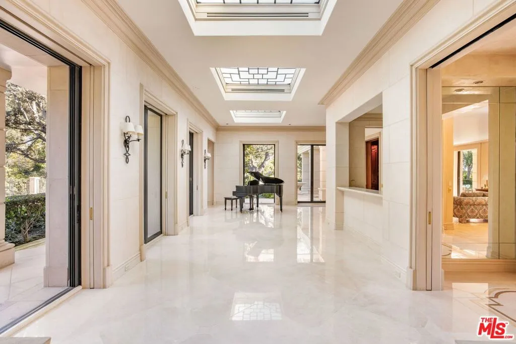400 St Cloud Road, Los Angeles, California 90077 home-pic-14