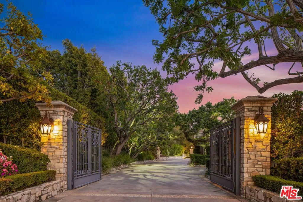 400 St Cloud Road, Los Angeles, California 90077 home-pic-24