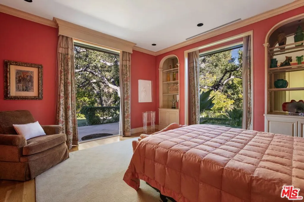 400 St Cloud Road, Los Angeles, California 90077 home-pic-22