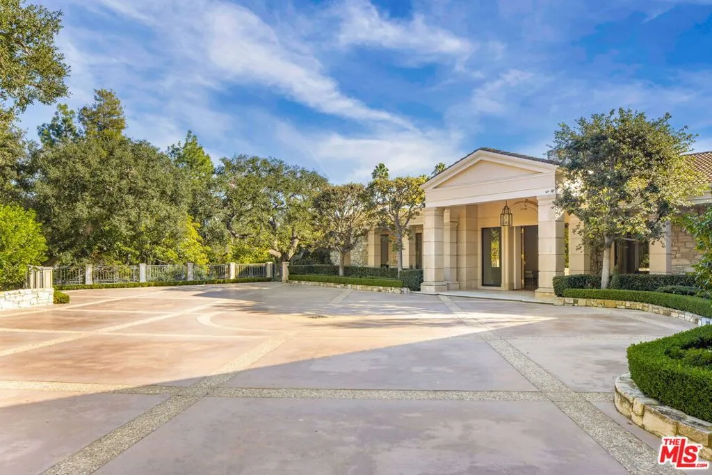 400 St Cloud Road, Los Angeles, California 90077 home-pic-23