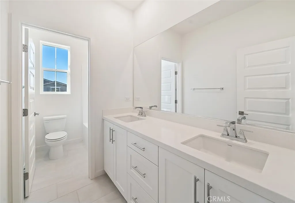 3813 Crossen Drive, Corona, California 92883 home-pic-10