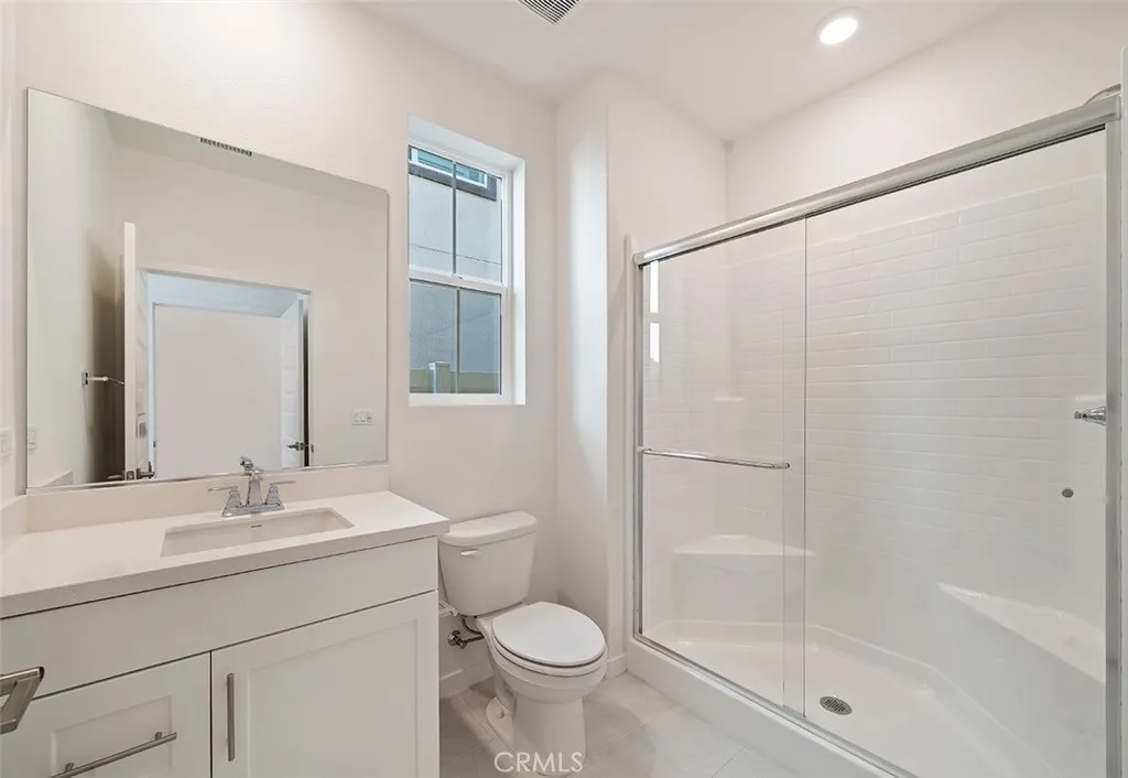 3813 Crossen Drive, Corona, California 92883 home-pic-11