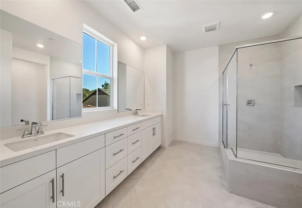 3813 Crossen Drive, Corona, California 92883 home-pic-17