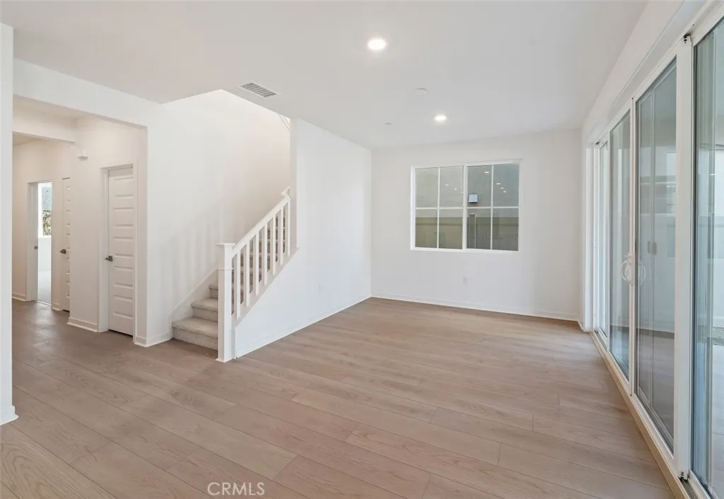 3813 Crossen Drive, Corona, California 92883 home-pic-6