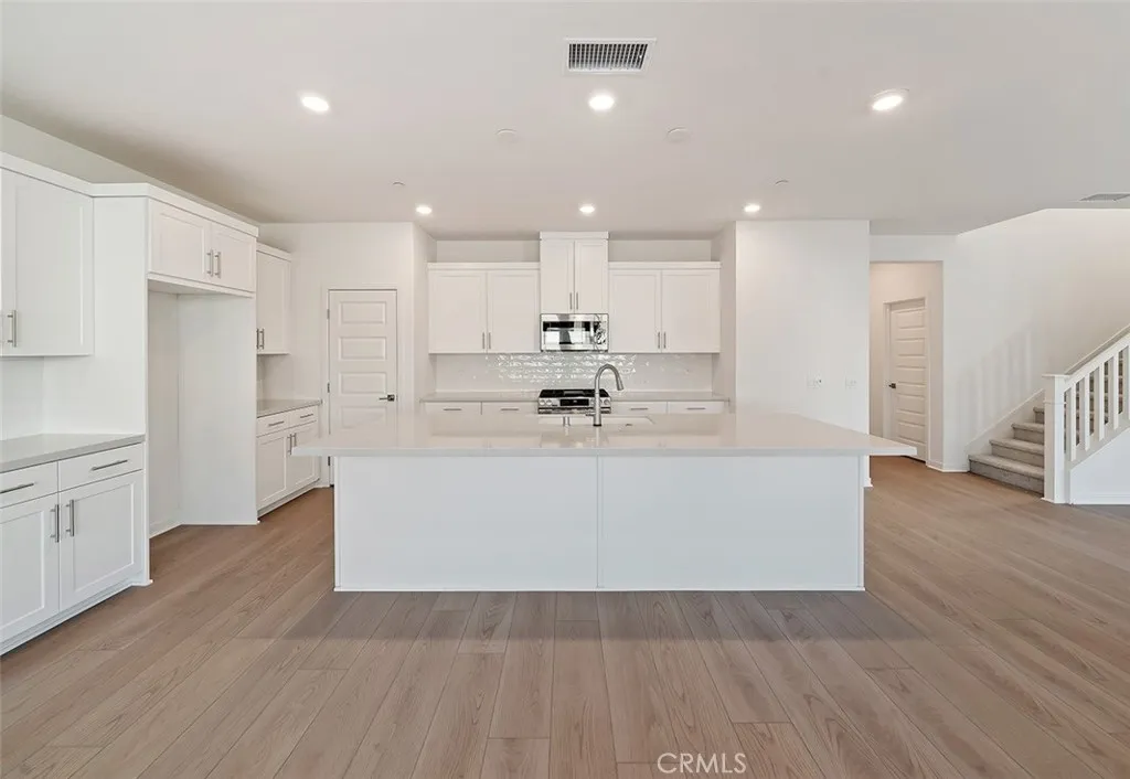 3813 Crossen Drive, Corona, California 92883 home-pic-3