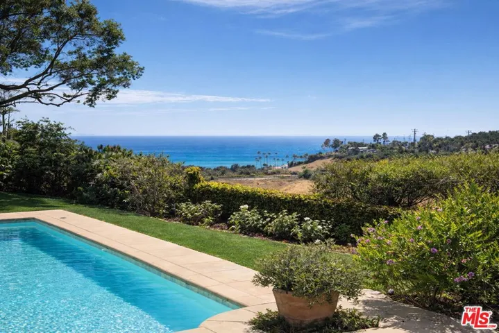 6015 Galahad Road, Malibu, California 90265