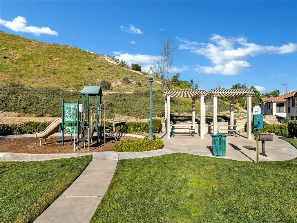 28040 Catherine, Canyon Country, California 91351 home-pic-32