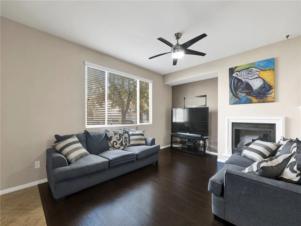 28040 Catherine, Canyon Country, California 91351 home-pic-6