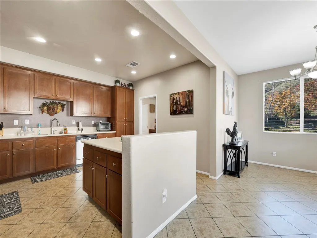 28040 Catherine, Canyon Country, California 91351 home-pic-10
