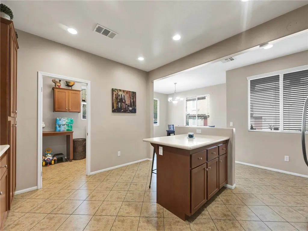 28040 Catherine, Canyon Country, California 91351 home-pic-12