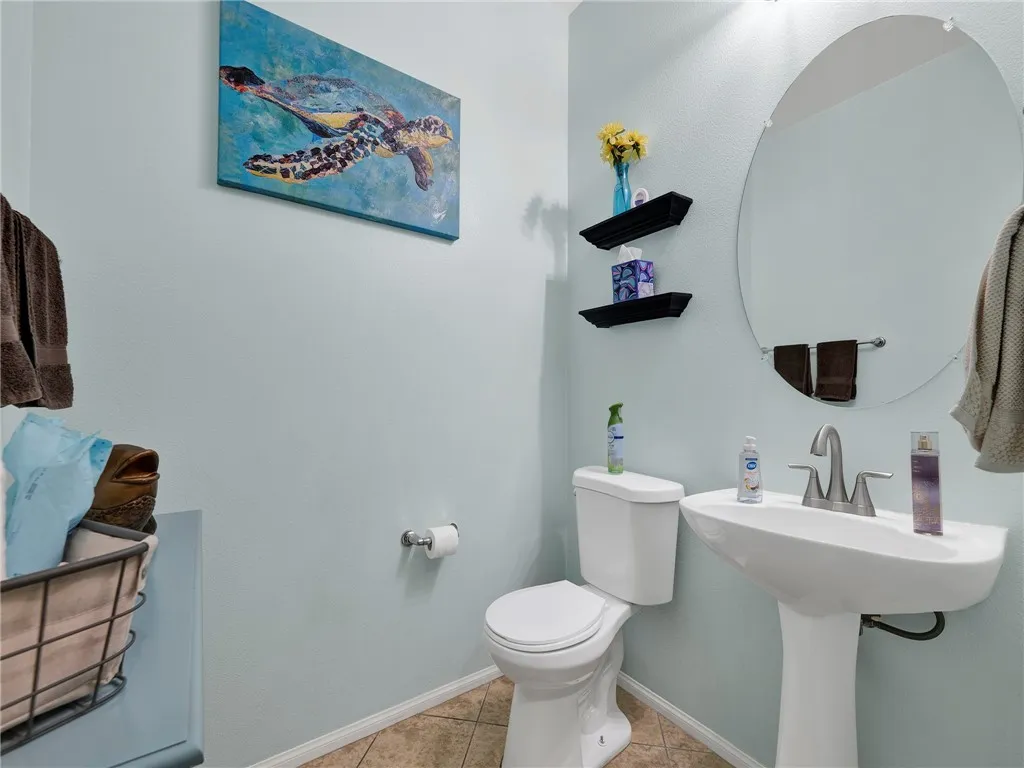 28040 Catherine, Canyon Country, California 91351 home-pic-8