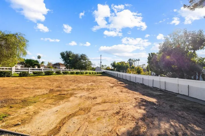 Backyard - extra space