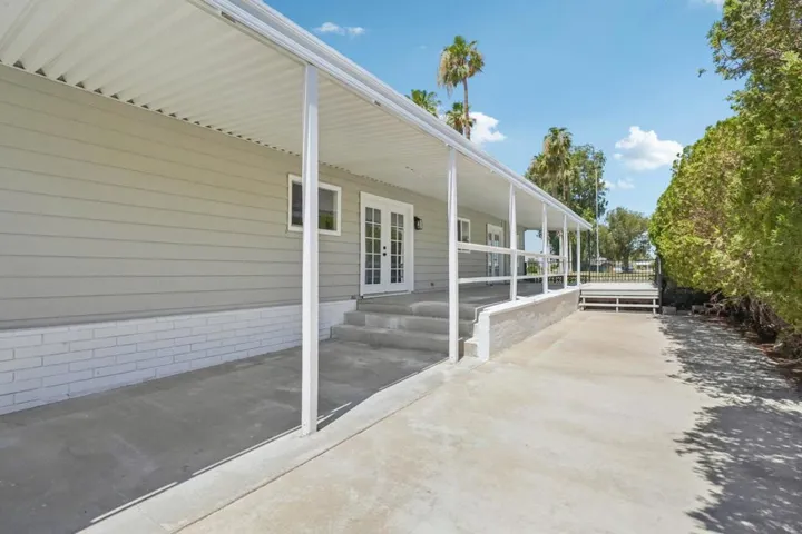 036 FRENCH DOORS OFF FAMILY