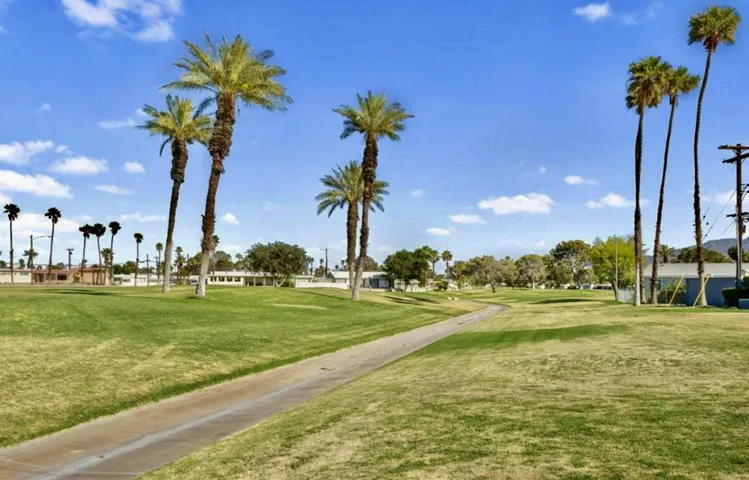 94TRI PALM ESTATE GOLF