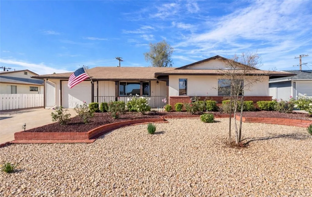 26656 Sun City Blvd, Menifee, California 92586 home-pic-1