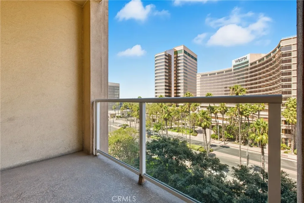 388 E Ocean 709, Long Beach, California 90802 home-pic-3