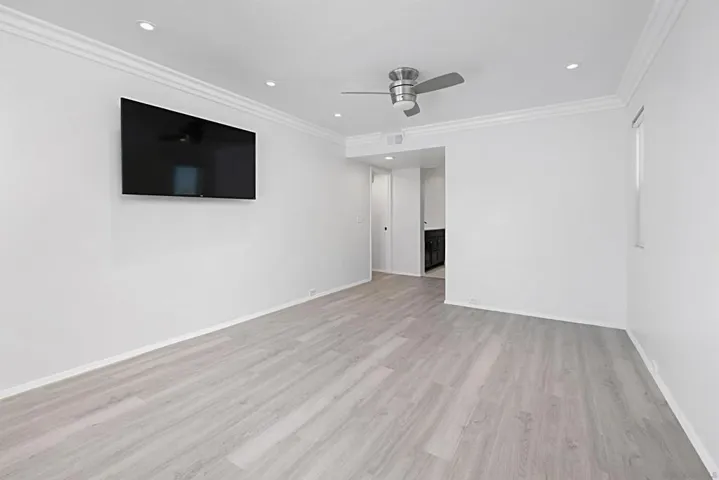 PRIMARY BEDROOM 27 X 12