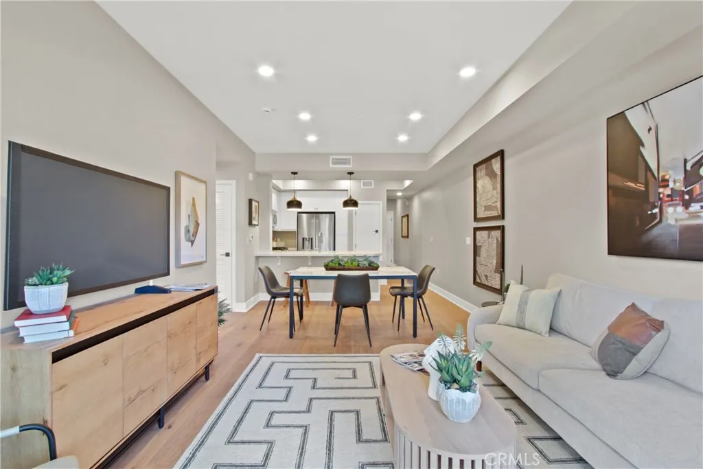 927 Deep Valley Drive 124, Rolling Hills Estates, California 90274 home-pic-6