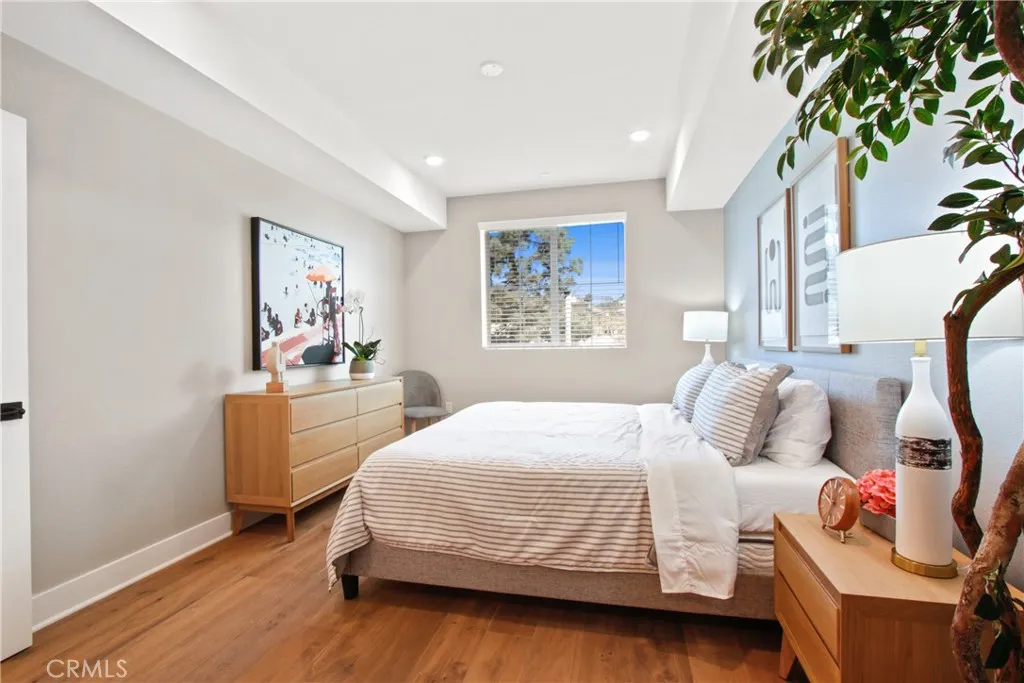 927 Deep Valley Drive 124, Rolling Hills Estates, California 90274 home-pic-3