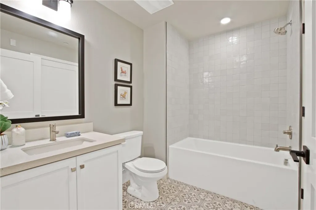 927 Deep Valley Drive 124, Rolling Hills Estates, California 90274 home-pic-12