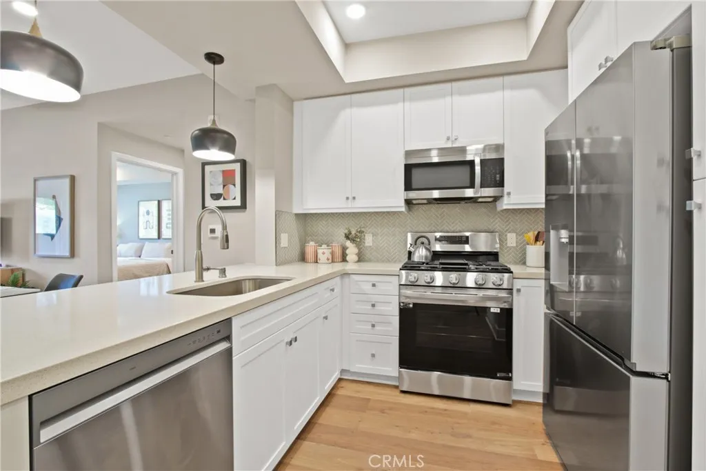 927 Deep Valley Drive 124, Rolling Hills Estates, California 90274 home-pic-10