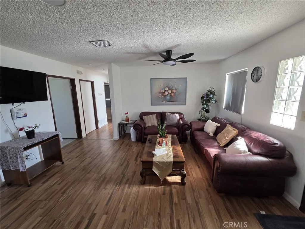 397 E Main, San Jacinto, California 92583 home-pic-22