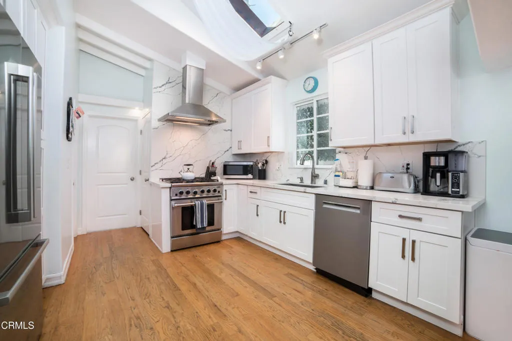 214 Pearl Street, Redondo Beach, California 90277 home-pic-15