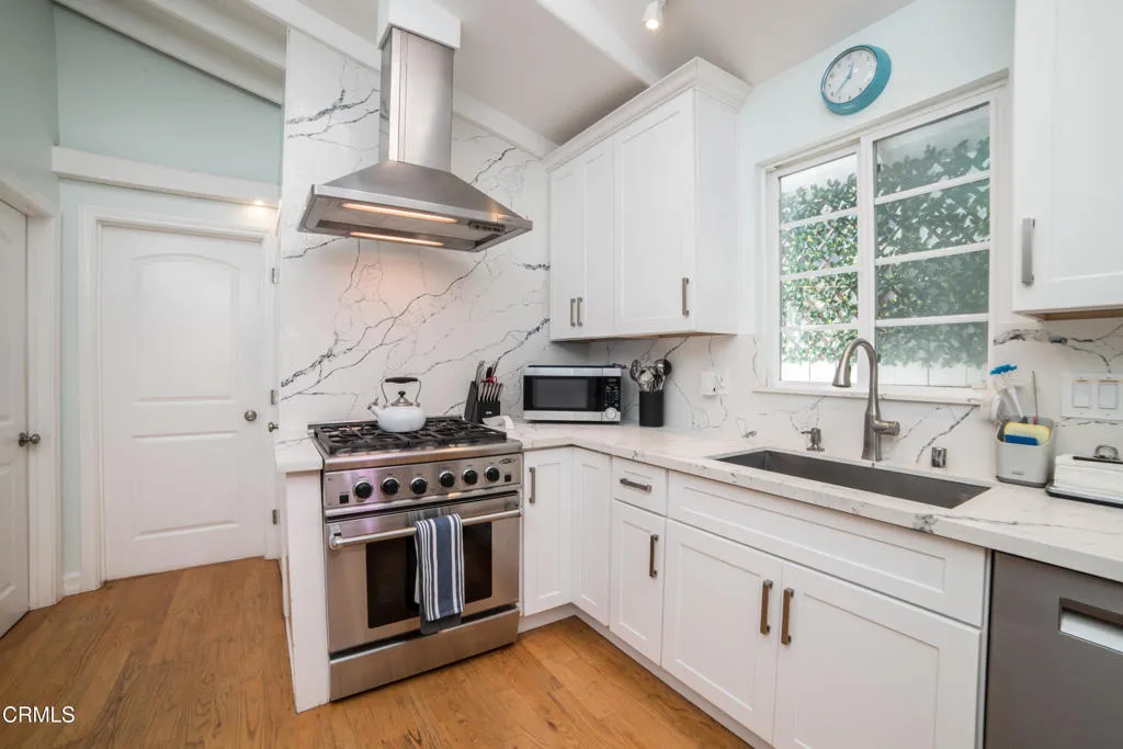 214 Pearl Street, Redondo Beach, California 90277 home-pic-16