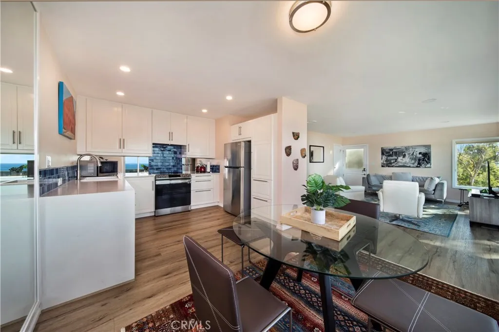240 Moss 13, Laguna Beach, California 92651 home-pic-6