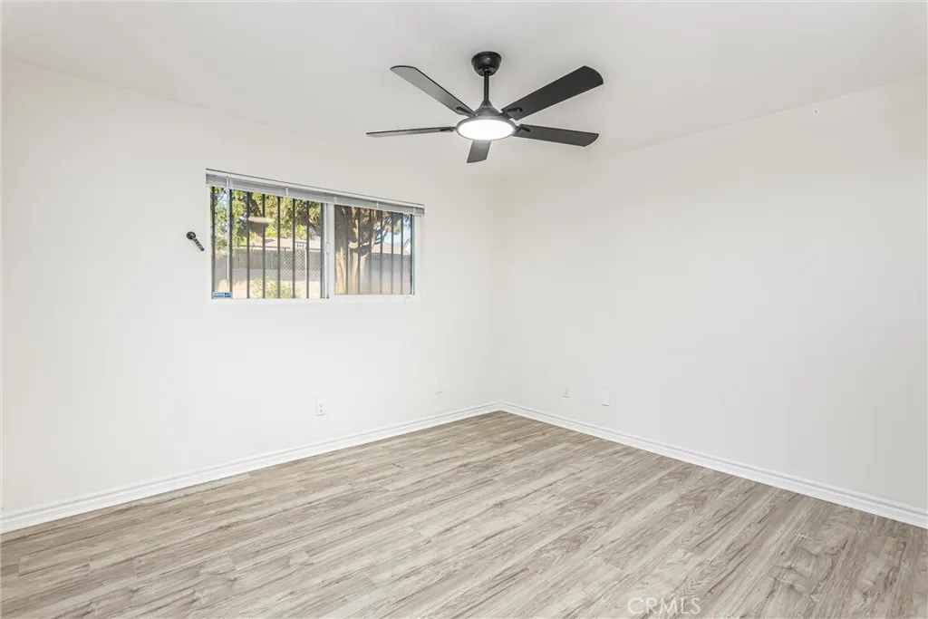 25820 Date Street E, San Bernardino, California 92404 home-pic-18