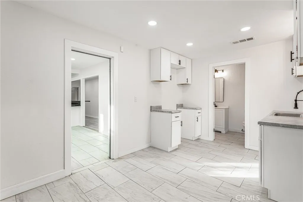 25820 Date Street E, San Bernardino, California 92404 home-pic-35