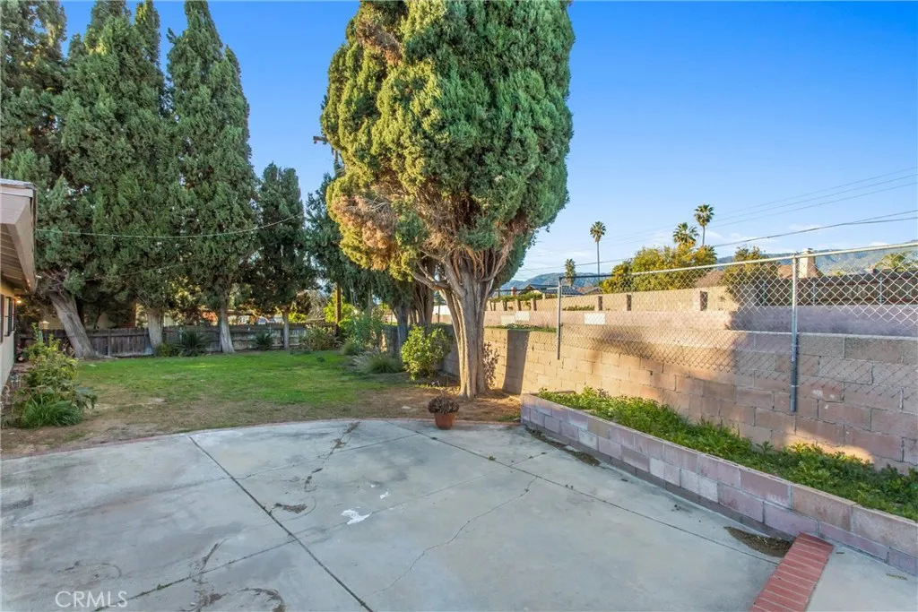 25820 Date Street E, San Bernardino, California 92404 home-pic-30