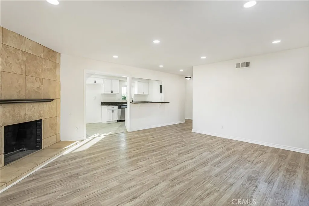 25820 Date Street E, San Bernardino, California 92404 home-pic-8