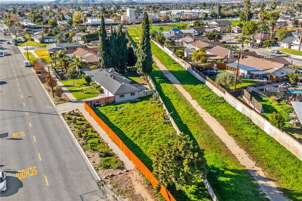 25820 Date Street E, San Bernardino, California 92404 home-pic-49