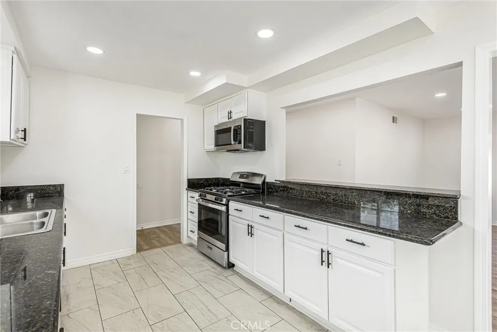 25820 Date Street E, San Bernardino, California 92404 home-pic-13