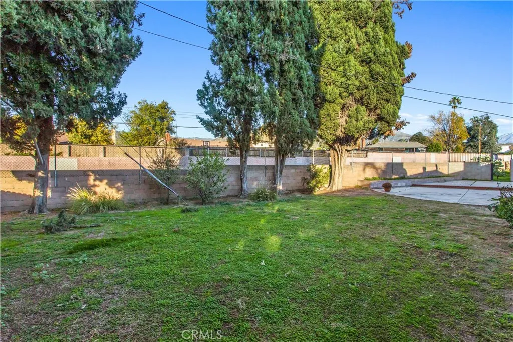 25820 Date Street E, San Bernardino, California 92404 home-pic-31