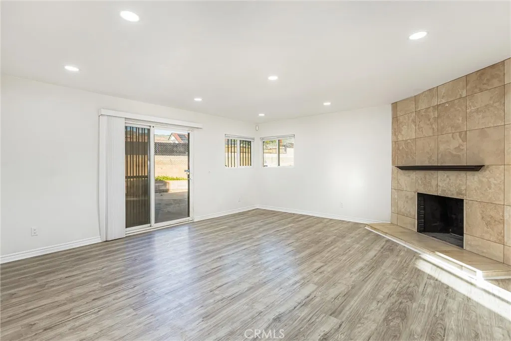 25820 Date Street E, San Bernardino, California 92404 home-pic-7