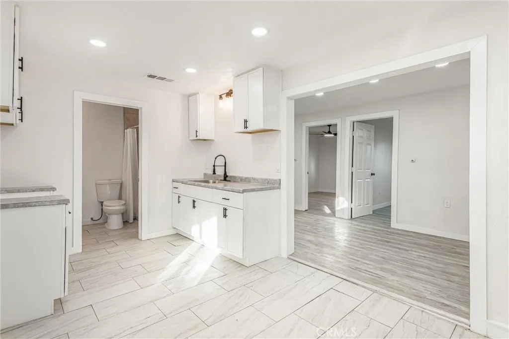 25820 Date Street E, San Bernardino, California 92404 home-pic-36