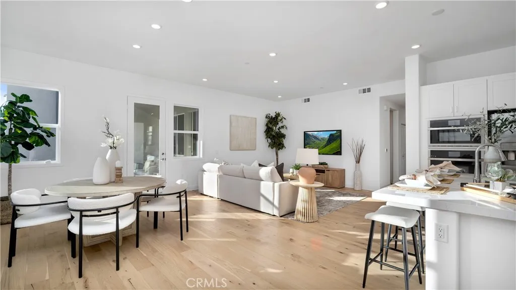 113 Junco, Irvine, California 92618 home-pic-6