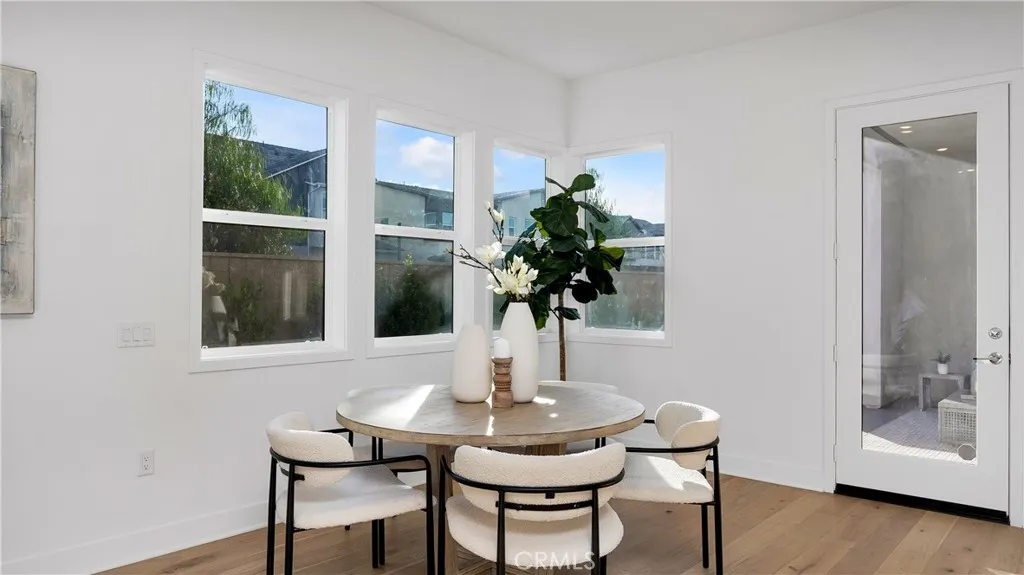 113 Junco, Irvine, California 92618 home-pic-17