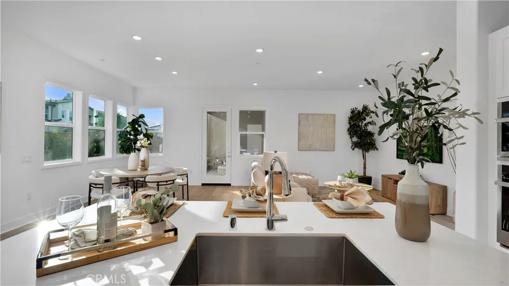 113 Junco, Irvine, California 92618 home-pic-16
