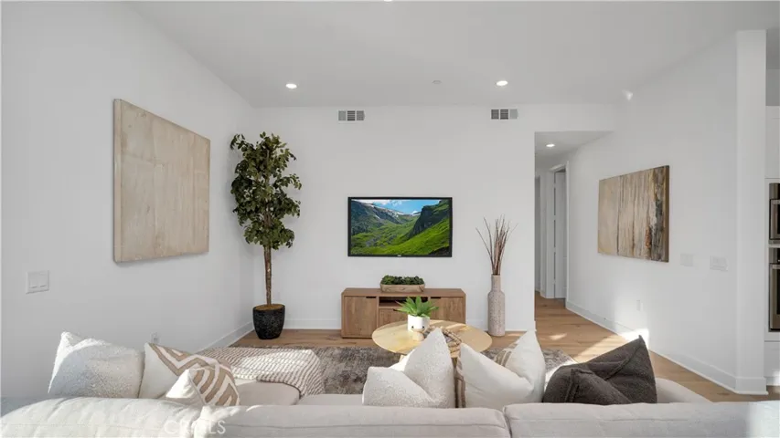 113 Junco, Irvine, California 92618