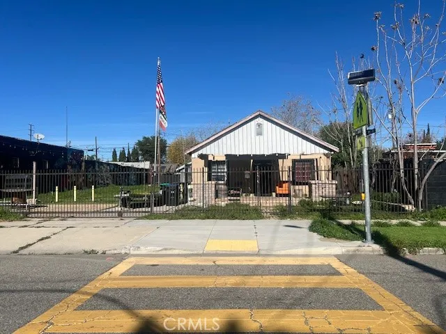 125 E O, Colton, California 92324 home-pic-1
