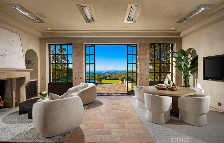 1 Clear Water, Newport Coast, California 92657