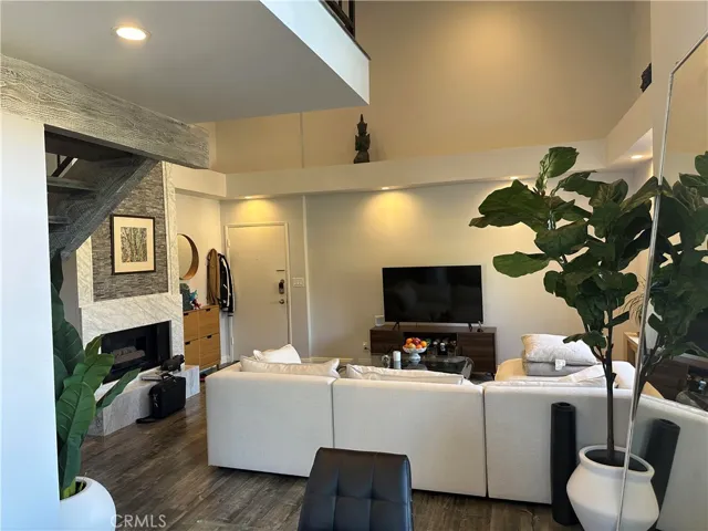 Living Rm