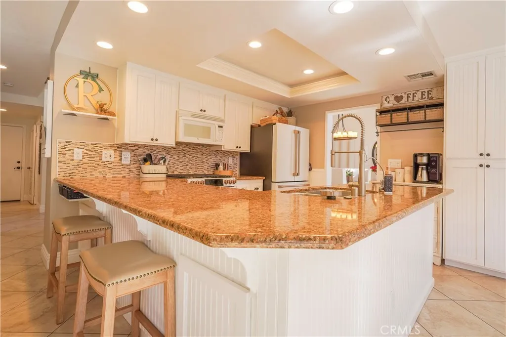 12206 San Ysidro St., Victorville, California 92392 home-pic-9